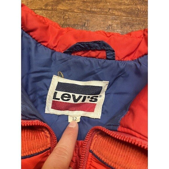 Levis Vintage Red Croped Puffer Ski Jacket Made In USA Size 12 - Picture 5 of 16